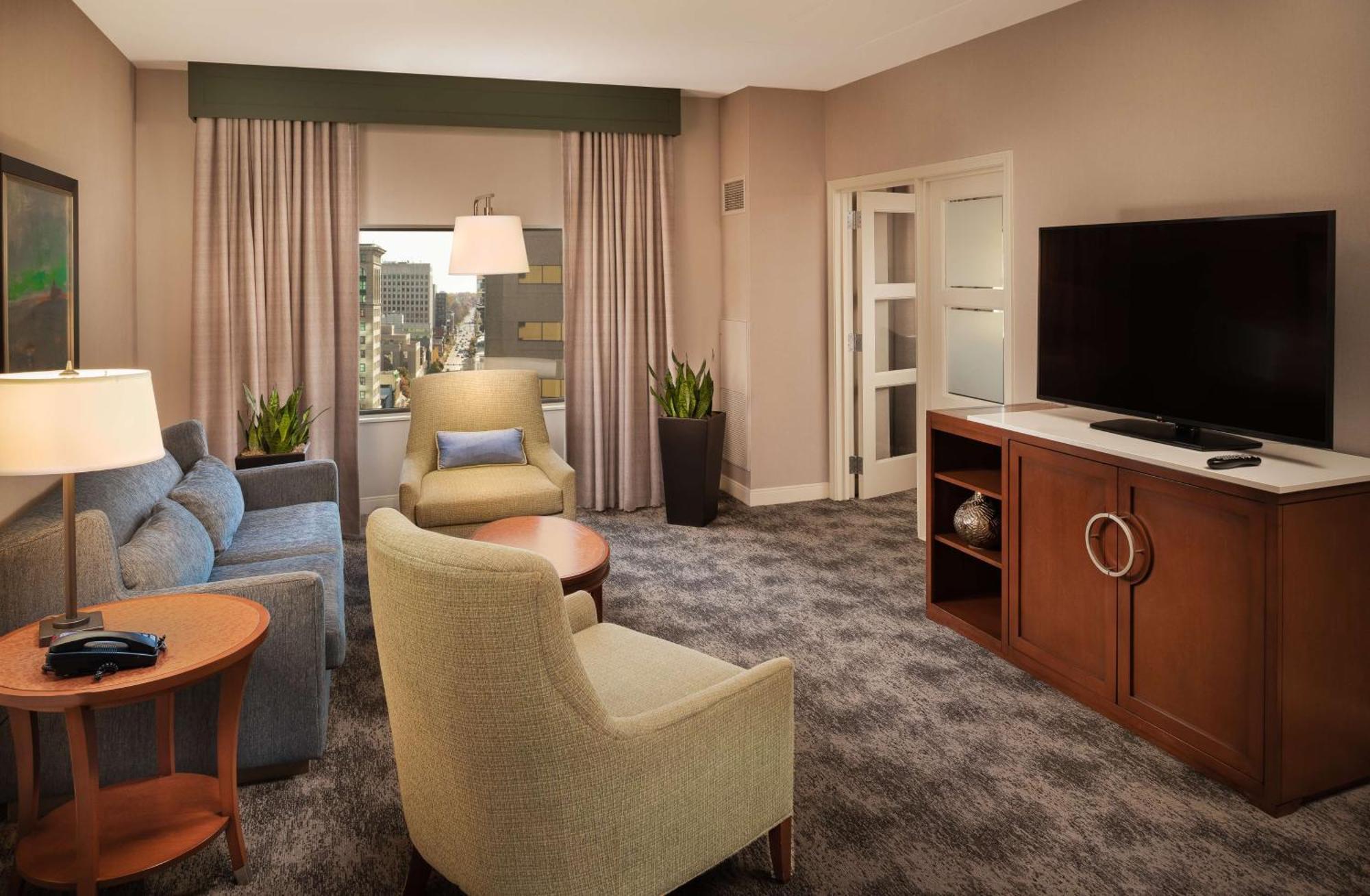 Hotel Hilton Lexington Downtown Extérieur photo