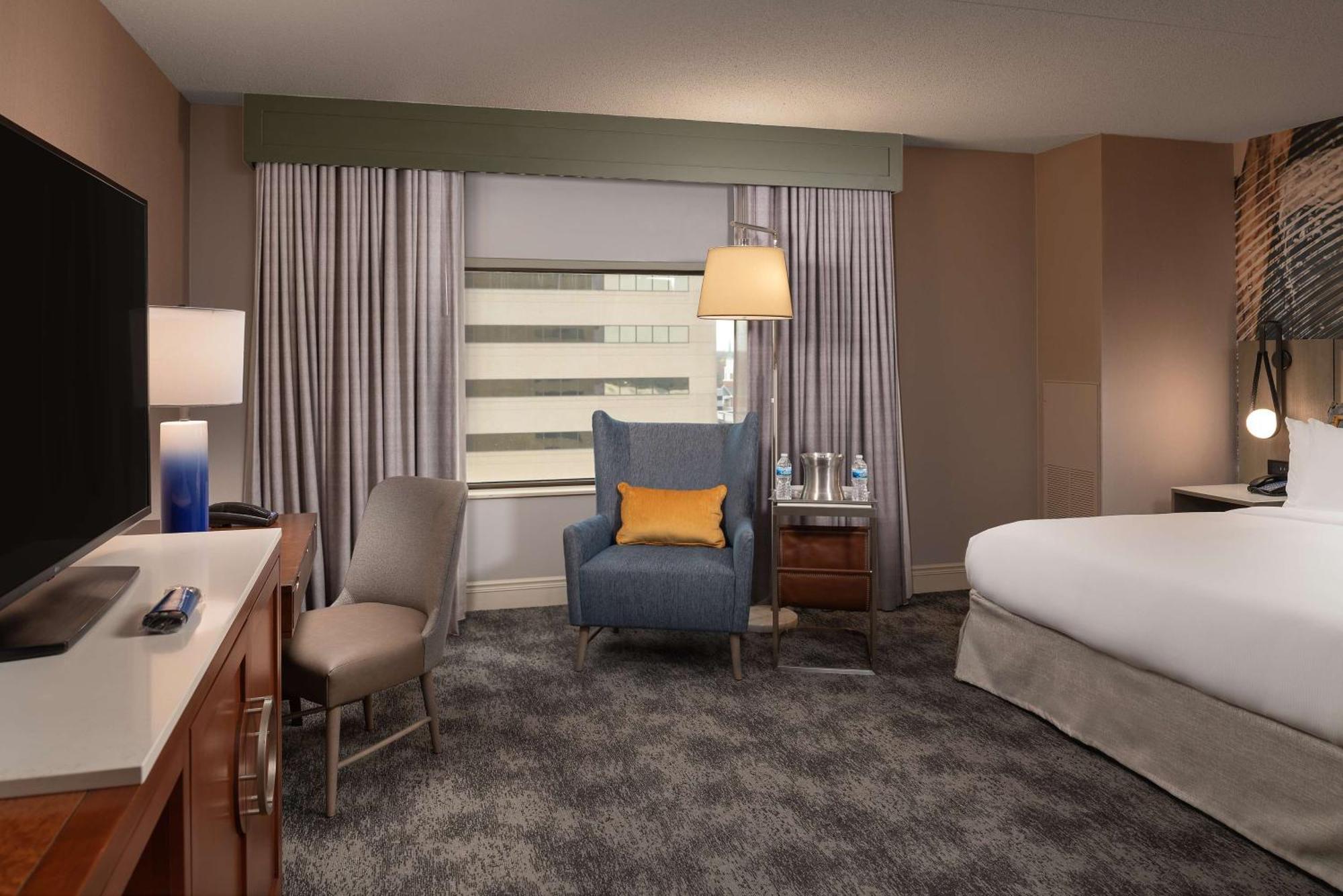 Hotel Hilton Lexington Downtown Extérieur photo