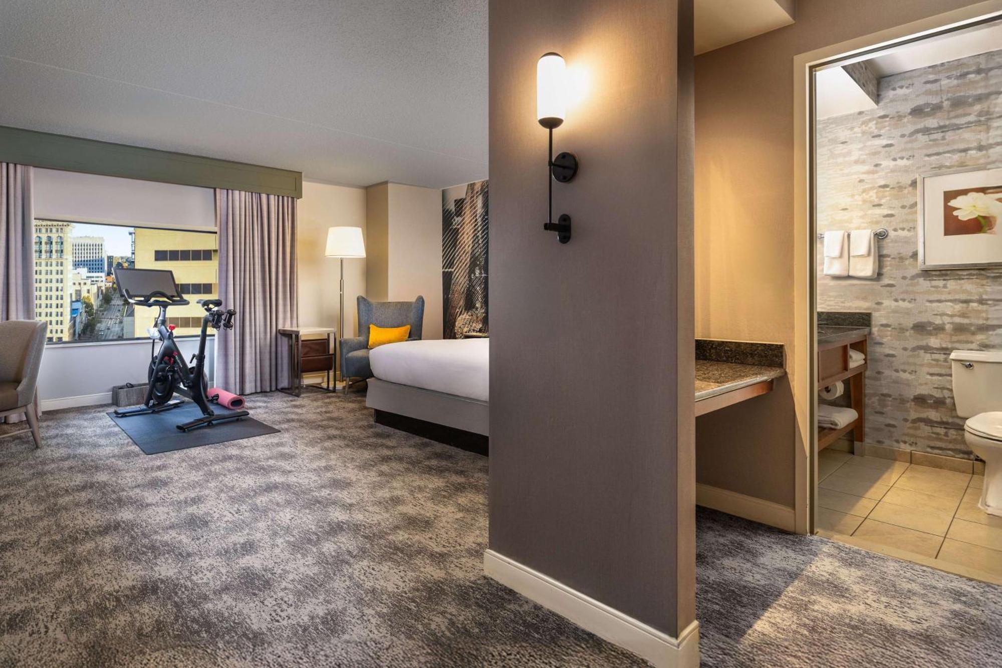 Hotel Hilton Lexington Downtown Extérieur photo
